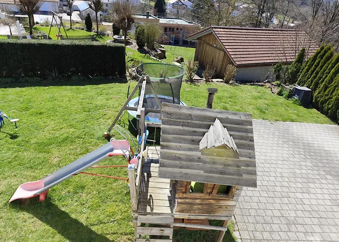 Zur Burgruine Apartman