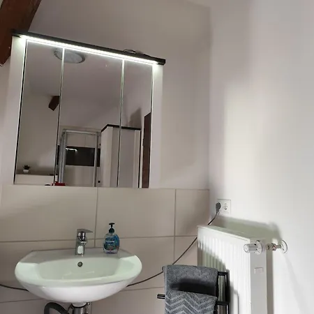 Zur Burgruine Apartament Runding