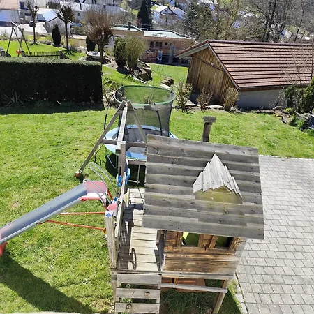 Zur Burgruine Apartament